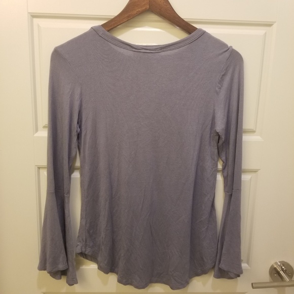 Rock Star Gray Keyhole V Neck Bell Sleeve Graphic - Picture 4 of 5
